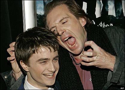 Fan Club de Voldemort/Ralph Fiennes - Page 2 _41014362_ralphfiennesdan_ap