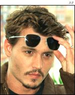 Le topic des hommes qui me font baver... _1260294_depp