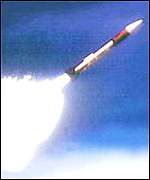 الحرب البارده...الجزء الثالث (الدرع الصاروخى الامريكى) _1652294_missile_150_bbc