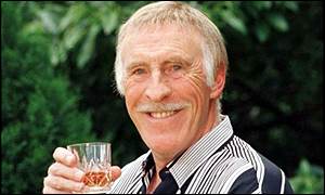 Bonce's 9000th post _204699_bruce_forsyth_300