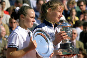 Partidos de Tenis impresionantes _361931_hingis_graf300