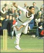 Images that you relate to certain cricketers - Page 2 _702818_sobers150