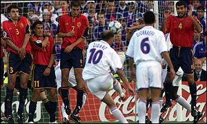  15me Journe  - Page 5 _805610_zidane_goal300