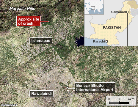 Plane crashes in Pakistan capital  _48514760_pakistan_air_crash_464map