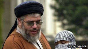 ABU HAMZA TO BE EXTRADITED TO USA - Page 3 _63393316_63393311