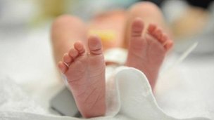 UK government backs three-person IVF _68426502_baby