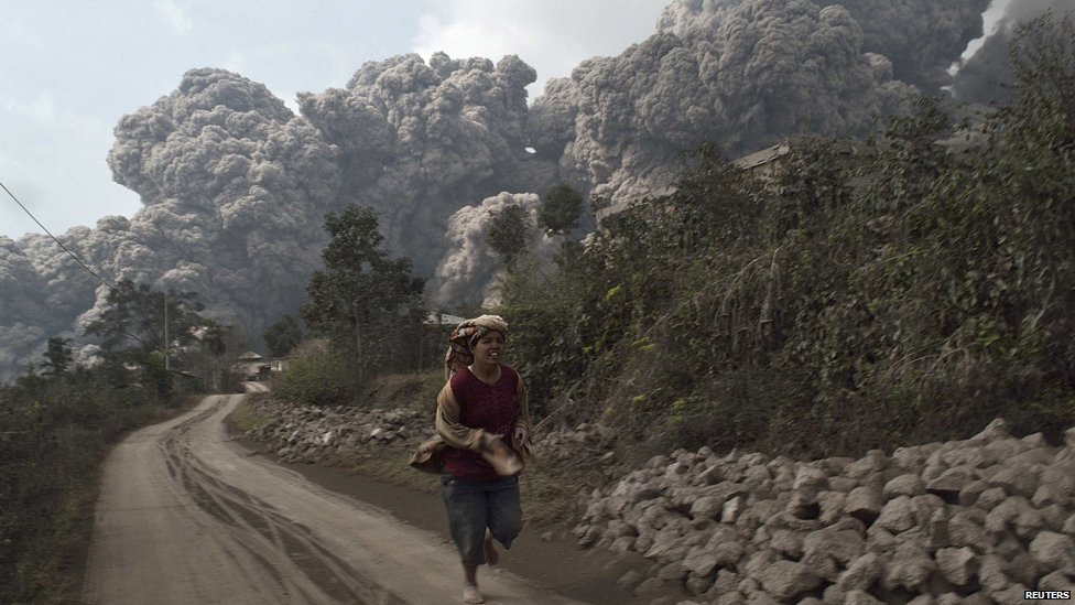 SEGUIMIENTO MUNDIAL DE VOLCANES. - Página 13 _72694398_volcan