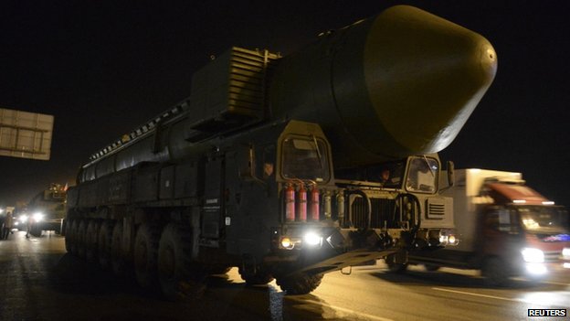 Russia reports ballistic missile test amid Crimea tension _73374875_021335131-1