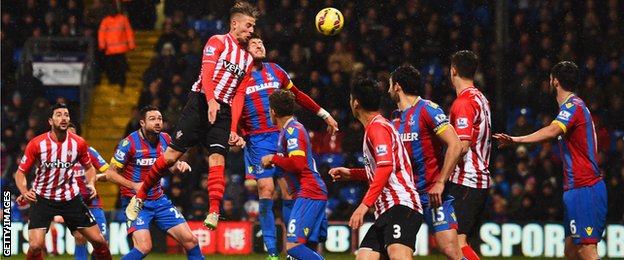 Colour Clashes _79939572_southampton_third_goal_getty