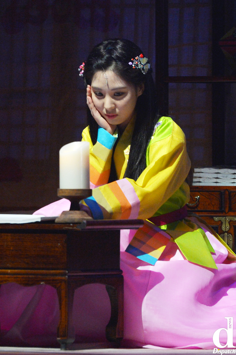 [OTHER][04-12-2013]Hình ảnh mới nhất từ vở nhạc kịch "The moon that embraces the sun" của SeoHyun - Page 3 2014120152250gnktegg_T5_64138