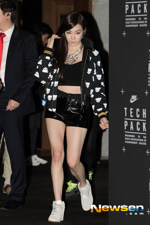 [PIC][24-09-2013]Tiffany và Sunny tham dự sự kiện "NIKE TECH PACK" vào tối nay 201309241812422810_1