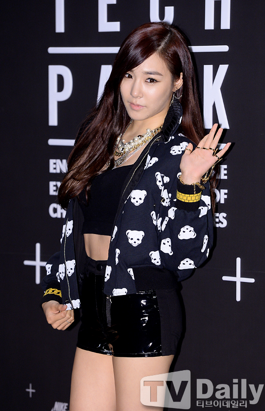 [PIC][24-09-2013]Tiffany và Sunny tham dự sự kiện "NIKE TECH PACK" vào tối nay 1380014332_576847