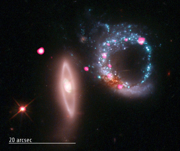 Anillo de agujeros negros en una colisión de galaxias Giant-Black-Hole-Ring-Exposed-2