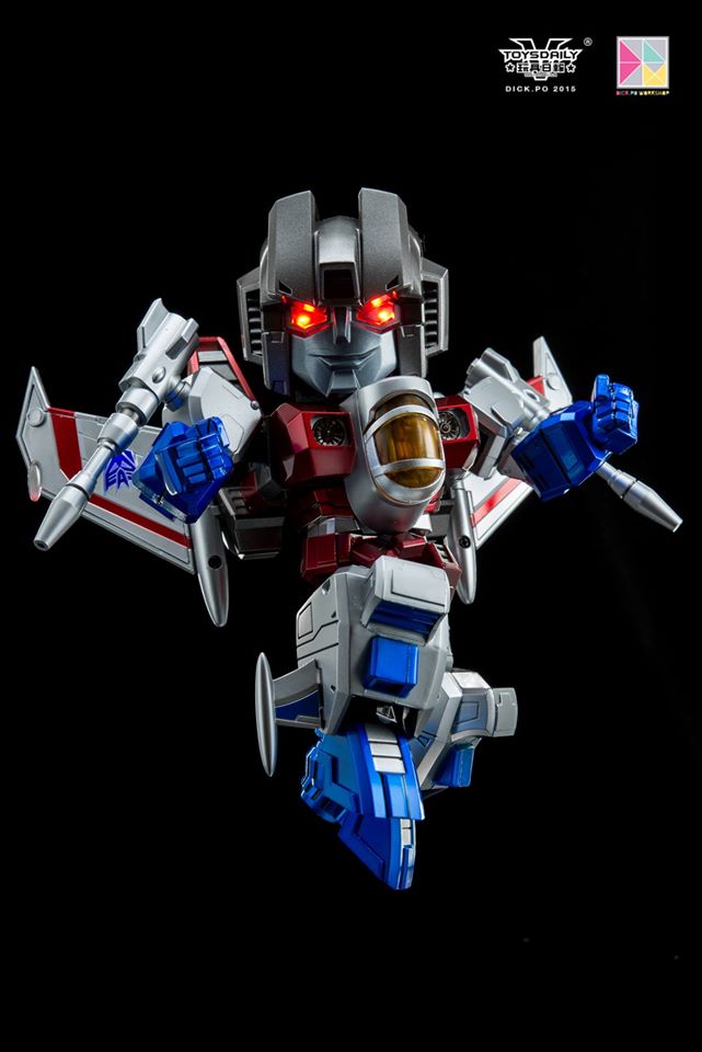 Figurines Transformers G1 (articulé, non transformable) ― Par ThreeZero, R.E.D, Super7, Toys Alliance, etc - Page 3 Kids-Logic-G1-Starscream-001