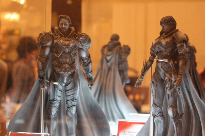 [Square Enix] Play Arts Kai - Jor-El and Faora "Man of Steel" Play-Arts-Kai-Jor-El-and-Faora-1