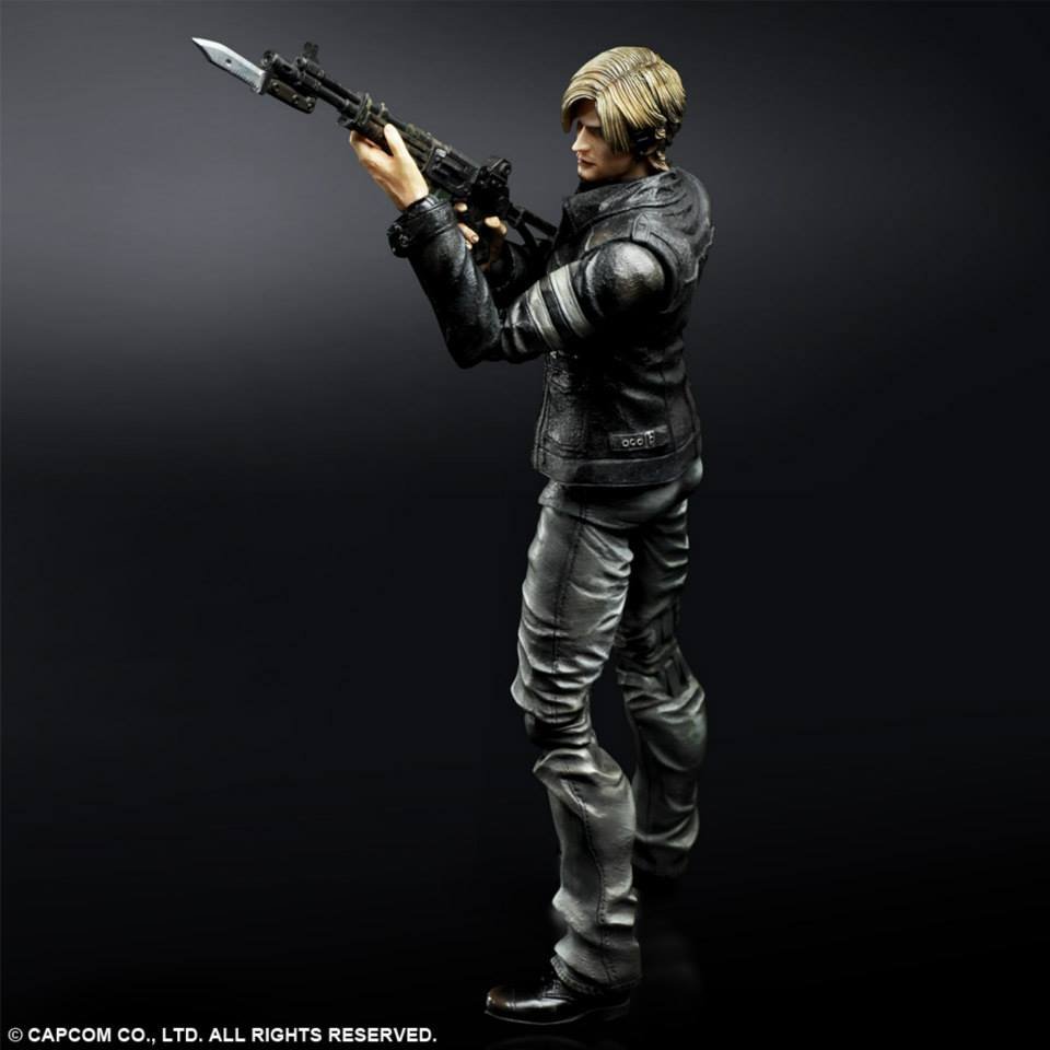 [Square Enix] Play Arts Kai: Resident Evil 6 - Leon Kennedy & Helena Harper Play-Arts-Kai-RE6-Leon-Kennedy-2