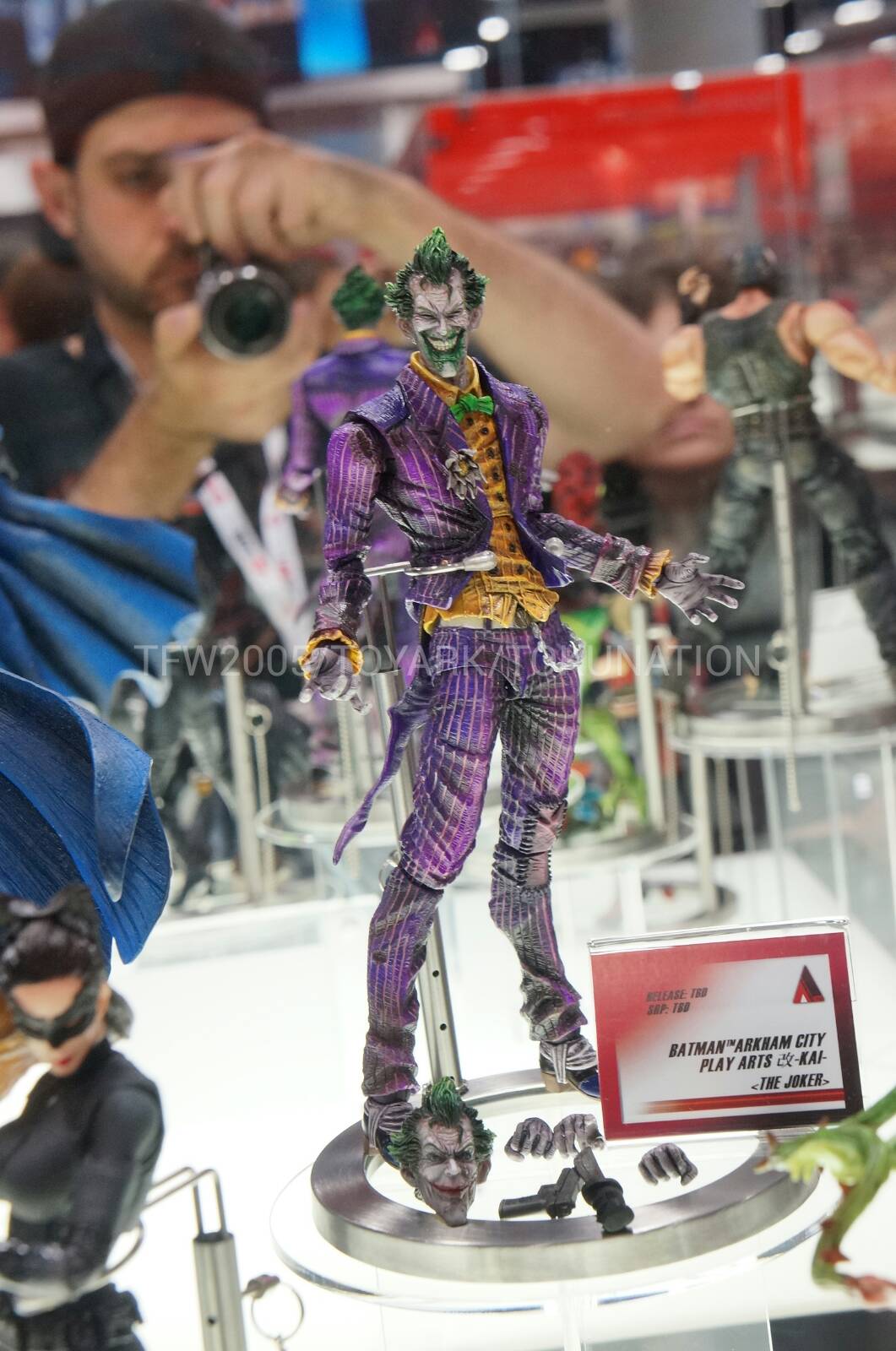 [SDCC 2013] Square Enix Play Arts Kai - DC Comics DSC02844