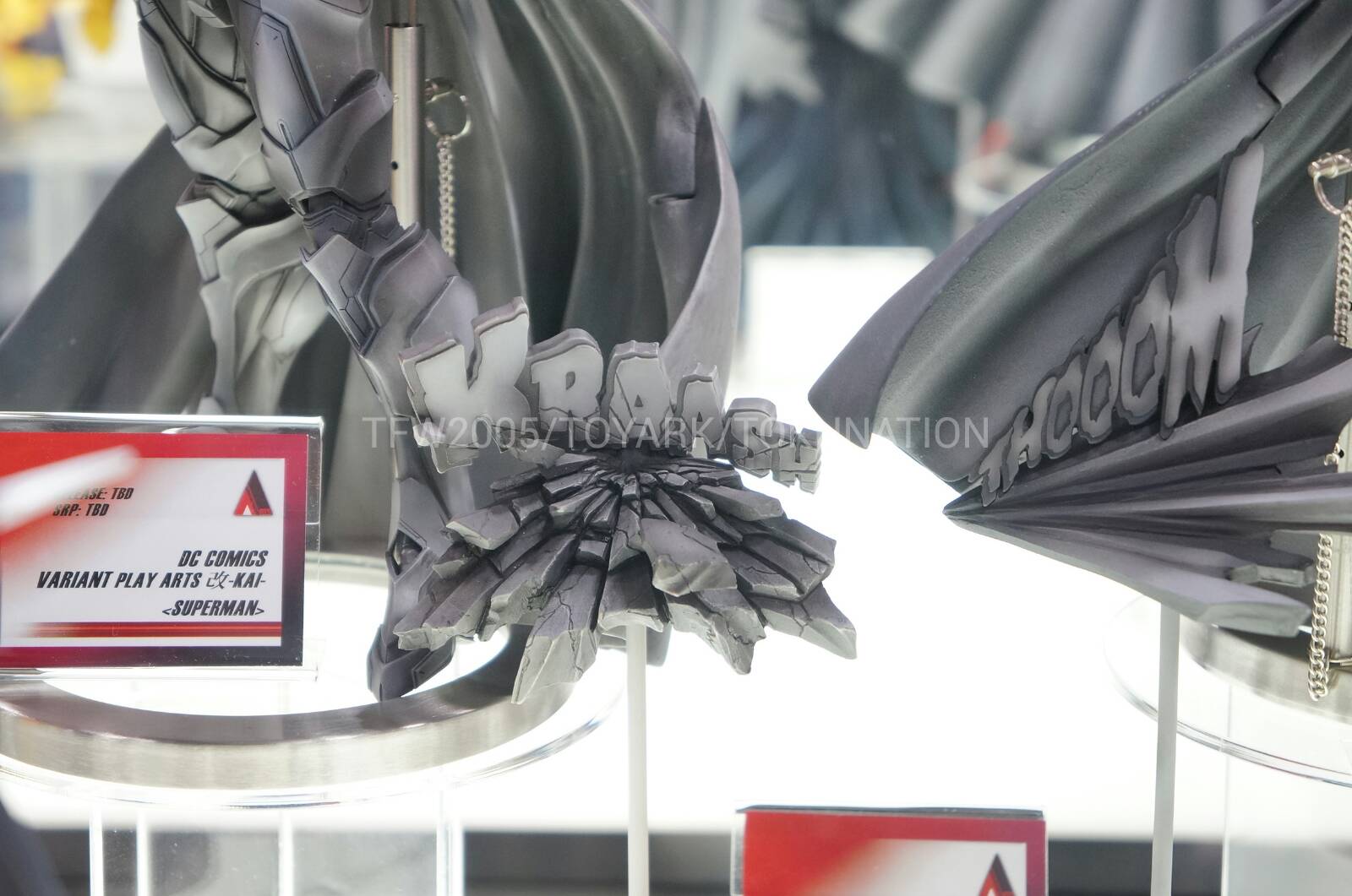 [SDCC 2013] Square Enix Play Arts Kai - DC Comics DSC02935