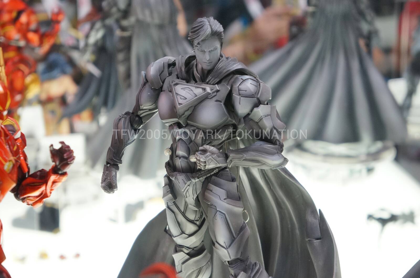 [SDCC 2013] Square Enix Play Arts Kai - DC Comics DSC02937