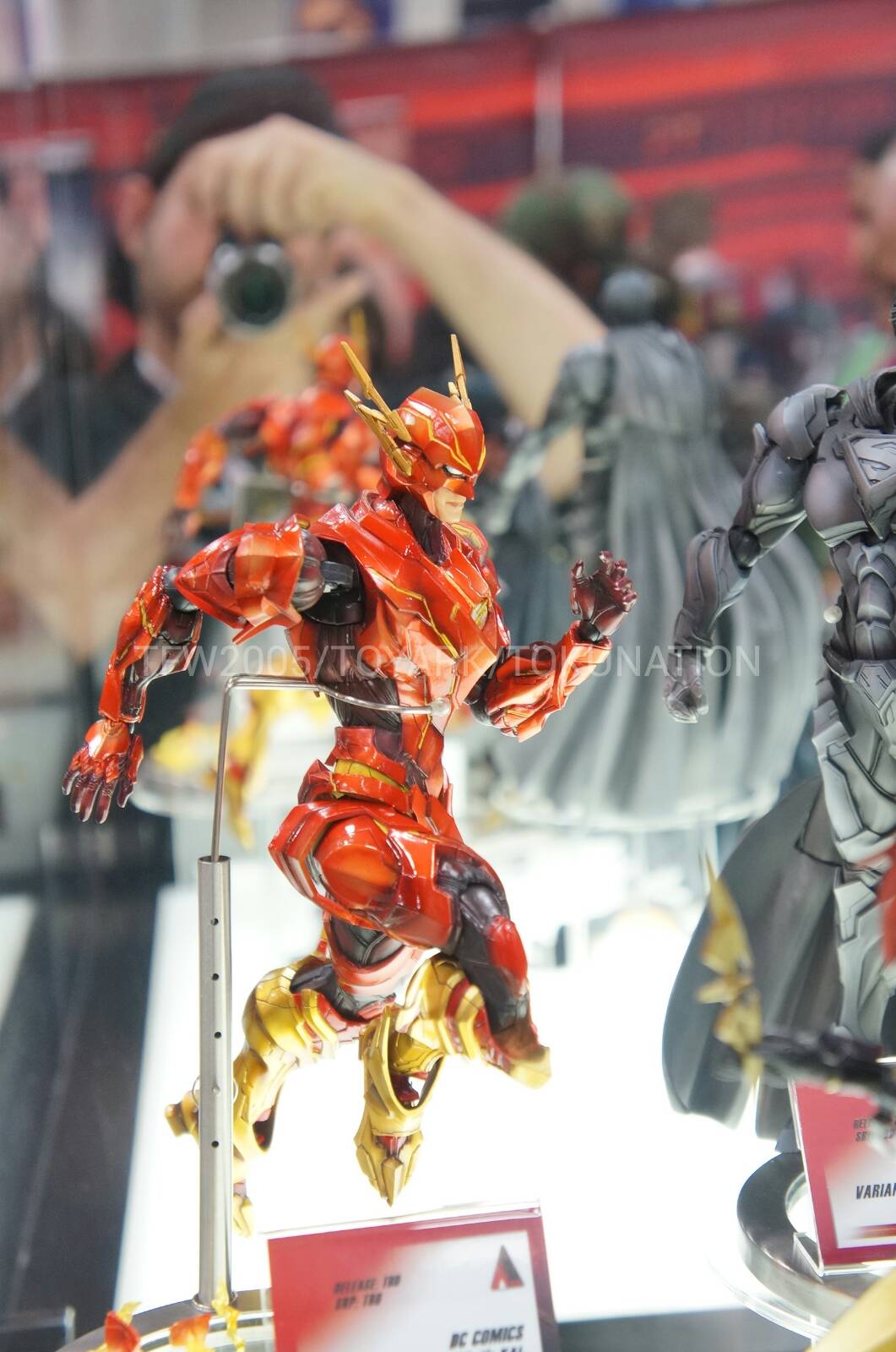 [SDCC 2013] Square Enix Play Arts Kai - DC Comics DSC02952