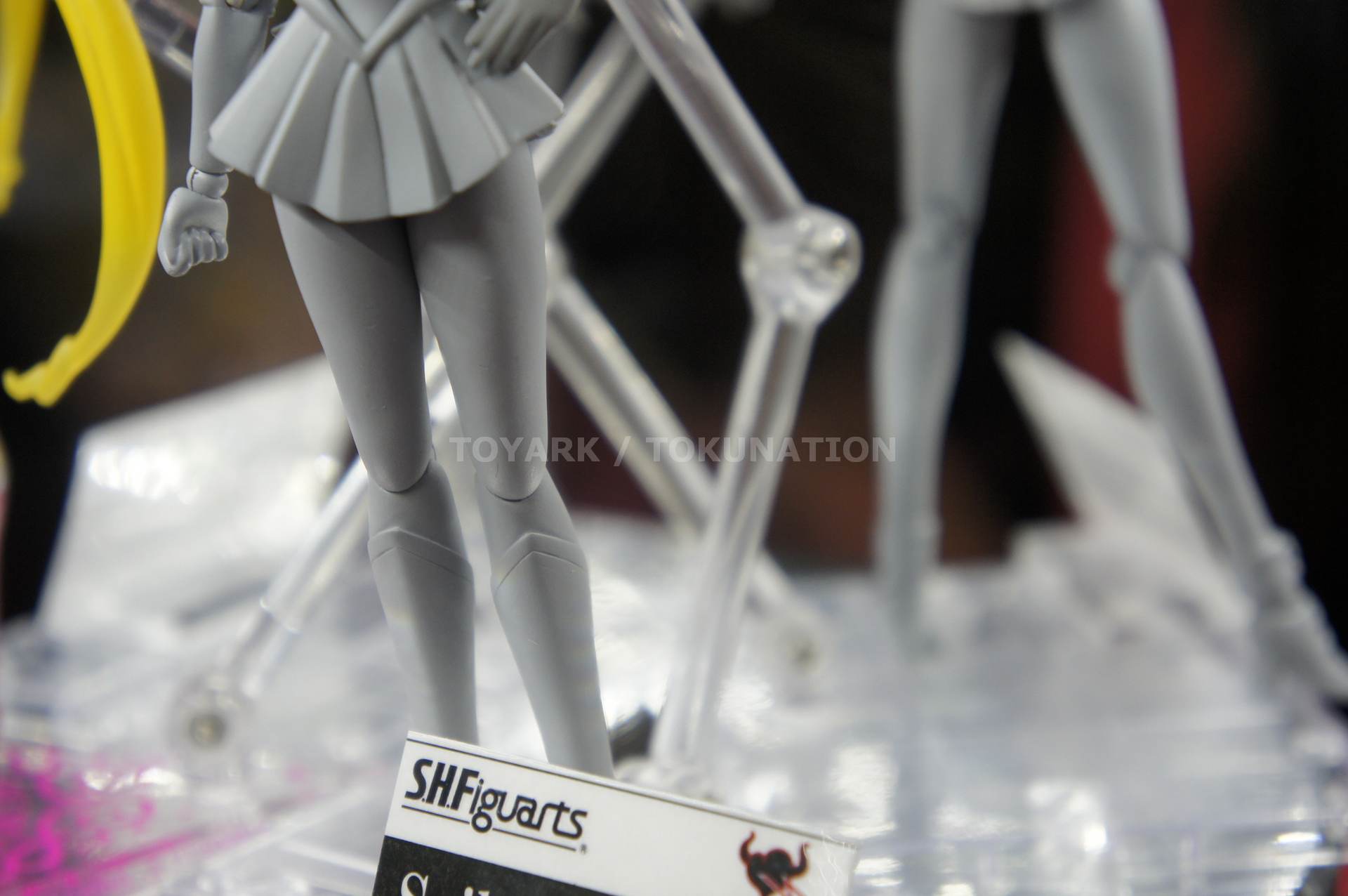 [Bandai][Tópico Oficial] S.H.Figuarts | Bishoujo Senshi Sailor Moon - Sailor V - Página 11 SDCC-2013-Tamashii-Nations-Sailor-Moon004