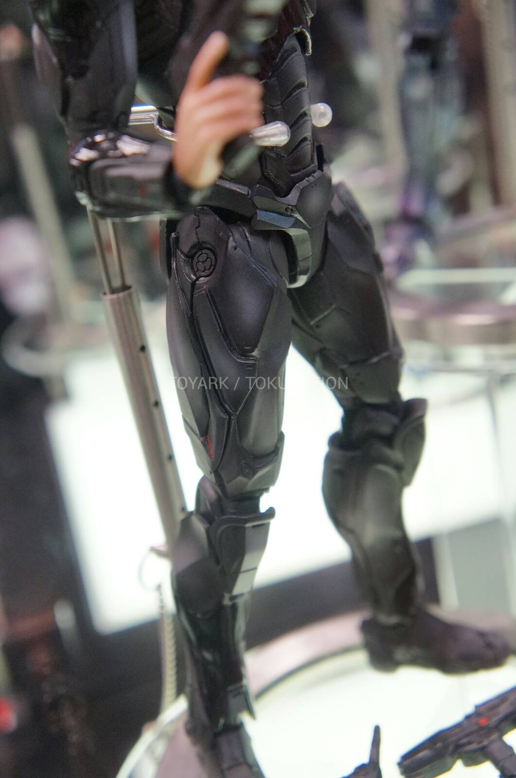 [NYCC 2013] Stand Square Enix - Play Arts Kai: Robocop DSC01728