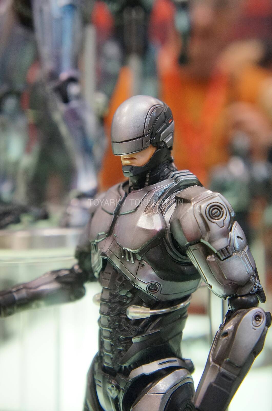 [NYCC 2013] Stand Square Enix - Play Arts Kai: Robocop DSC01732