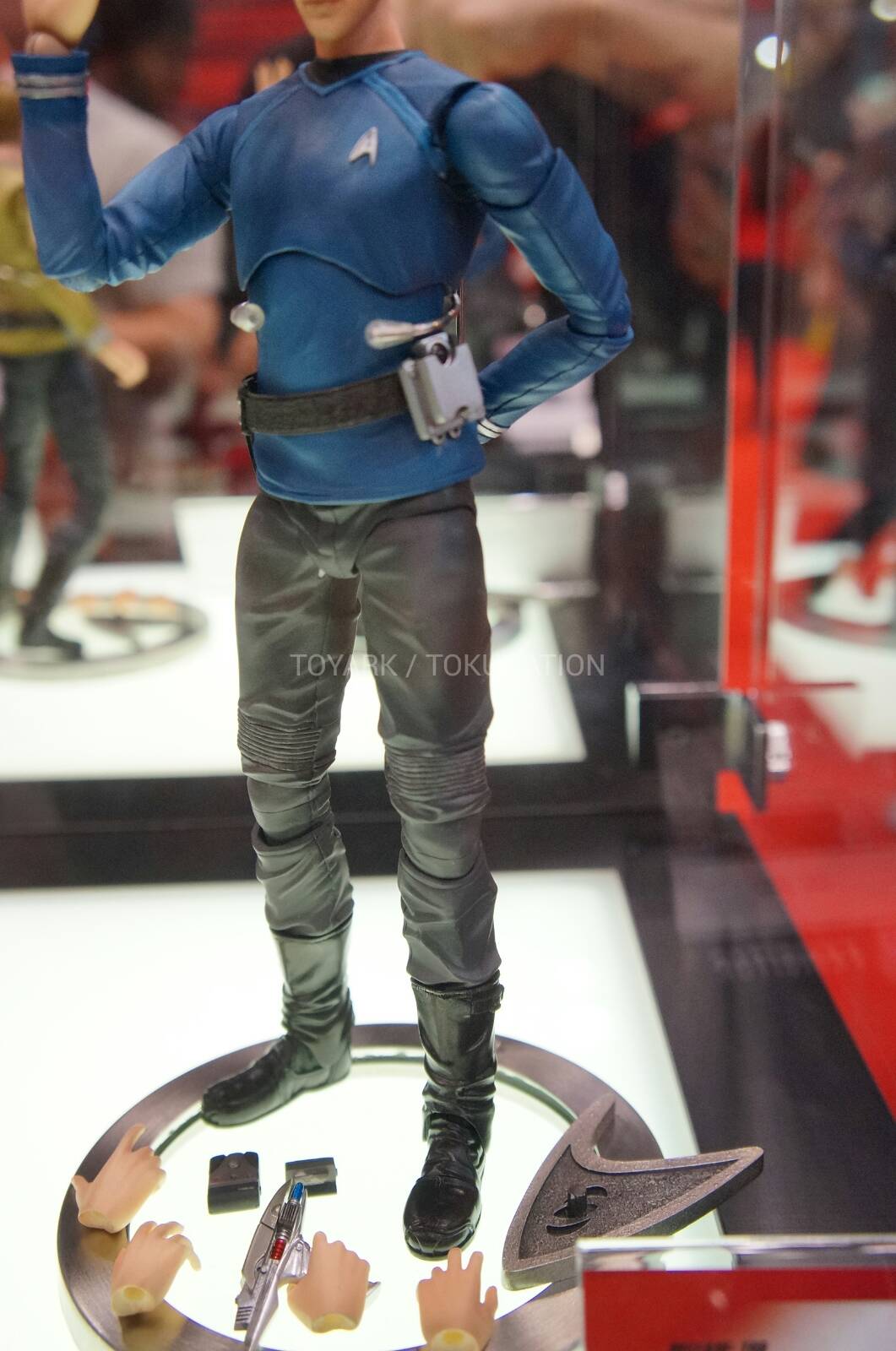  [NYCC 2013] Stand Square Enix - Play Arts Kai: Star Trek DSC01764