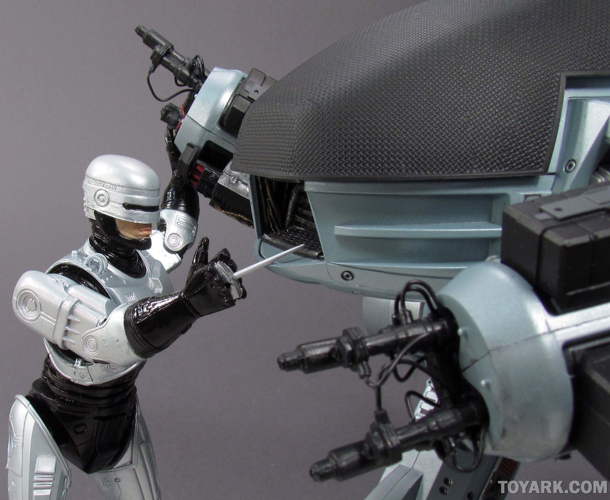 [NECA] RoboCop - ED-209 - Página 2 NECA-Robocop-ED-209-049