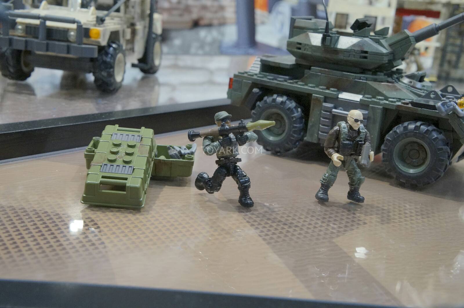 [EVENTO] Toy Fair 2014 - Megablocks Toy-Fair-2014-Call-of-Duty-Mega-Bloks-026