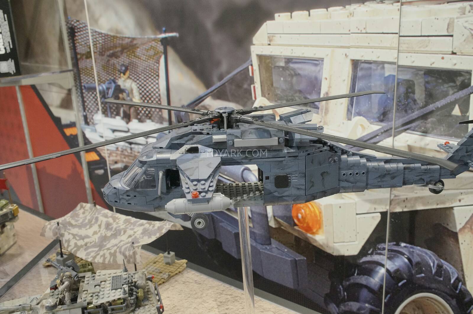 [EVENTO] Toy Fair 2014 - Megablocks Toy-Fair-2014-Call-of-Duty-Mega-Bloks-037