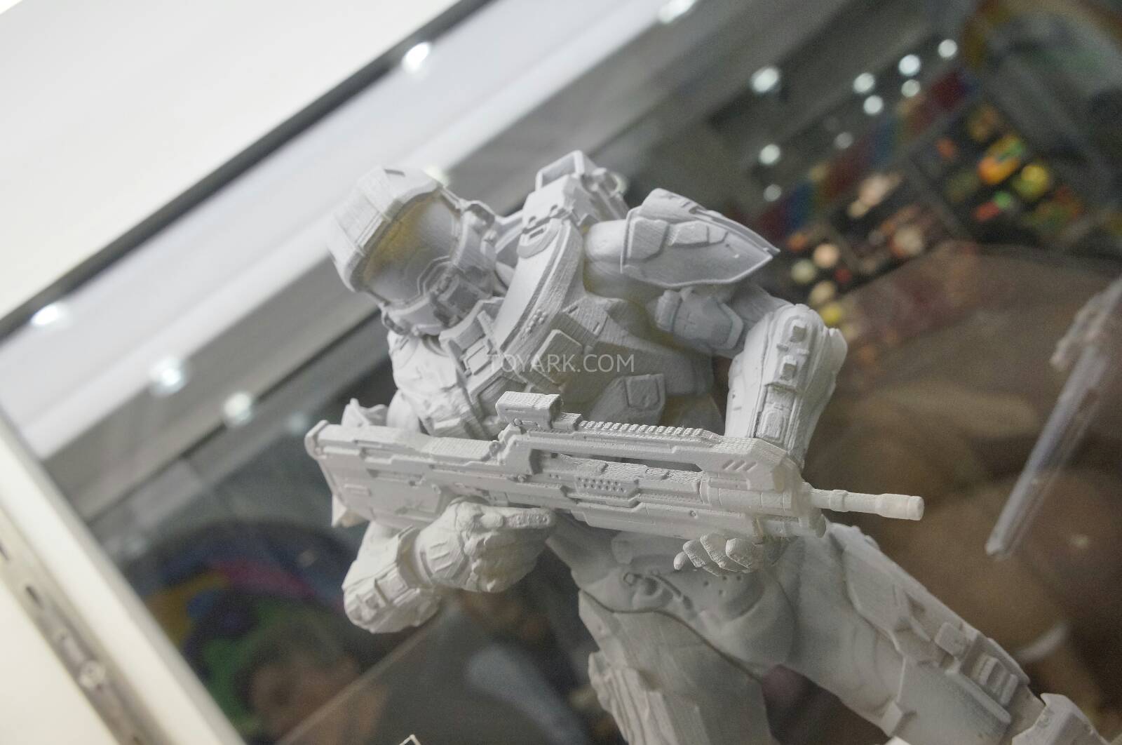 [EVENTO] Toy Fair 2014 - Kotobukiya Toy-Fair-2014-Kotobukiya-Halo-Statue-007