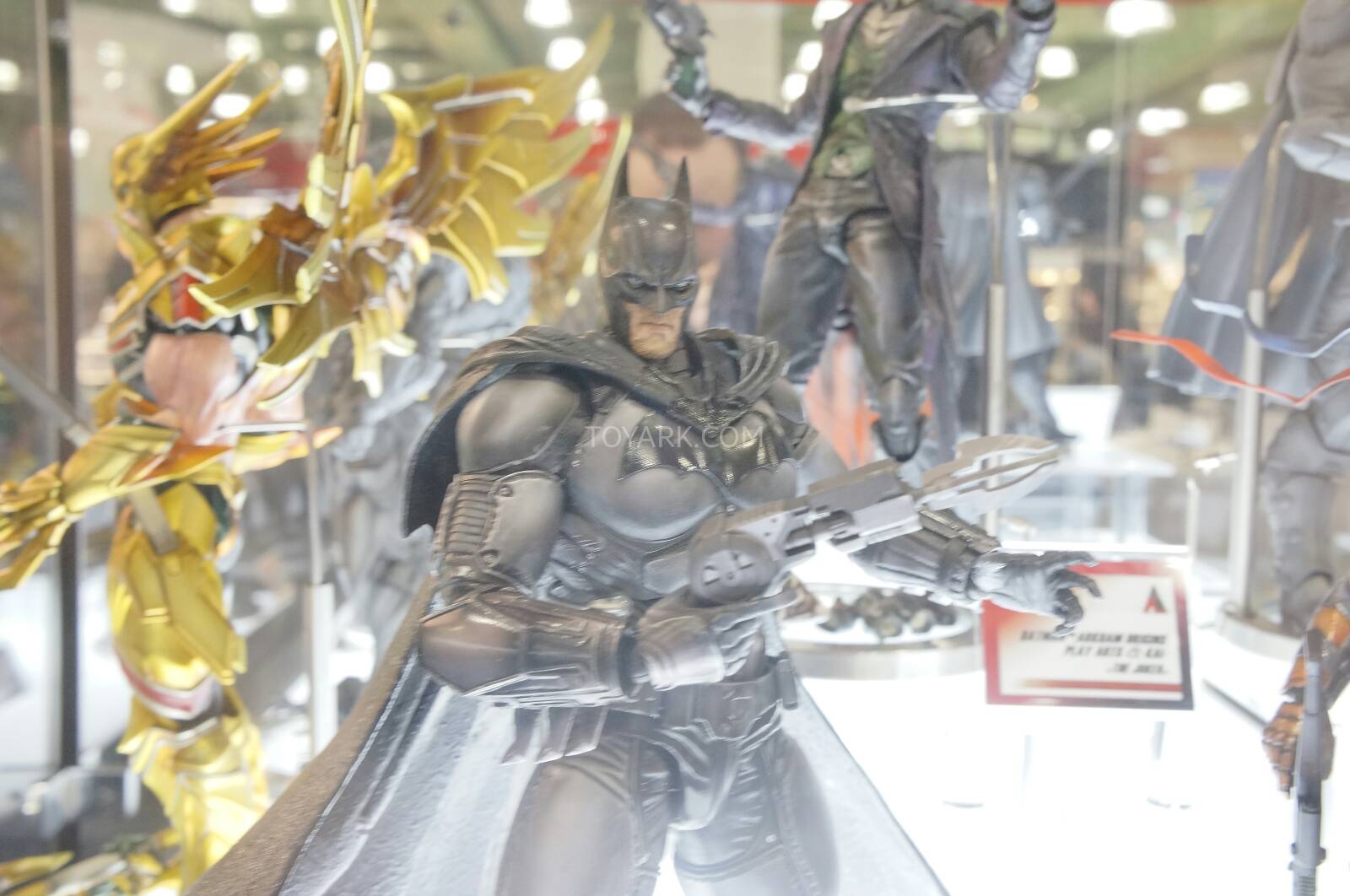 [EVENTO] Toy Fair 2014 - Square Enix Toy-Fair-2014-Square-Enix-More-DC-007