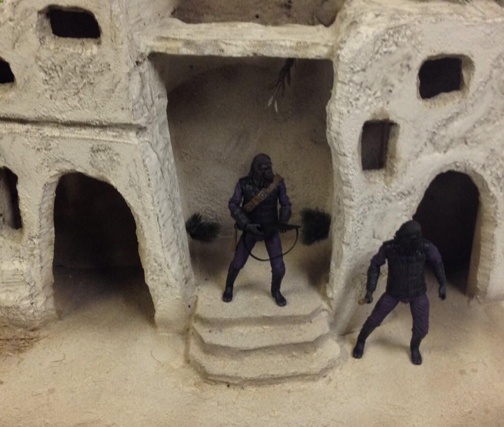 [NECA][Tópico Oficial] Planet of the Apes: Series 3 Planet-of-the-Apes-Gorilla-Soldiers-Preview