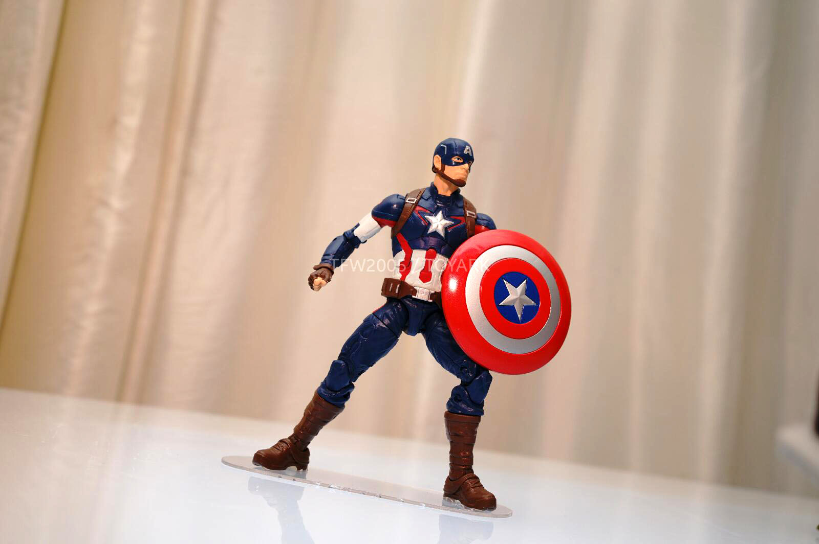 [Hasbro] NYCC | Marvel Legends | Avengers – Age of Ultron  DSC08141