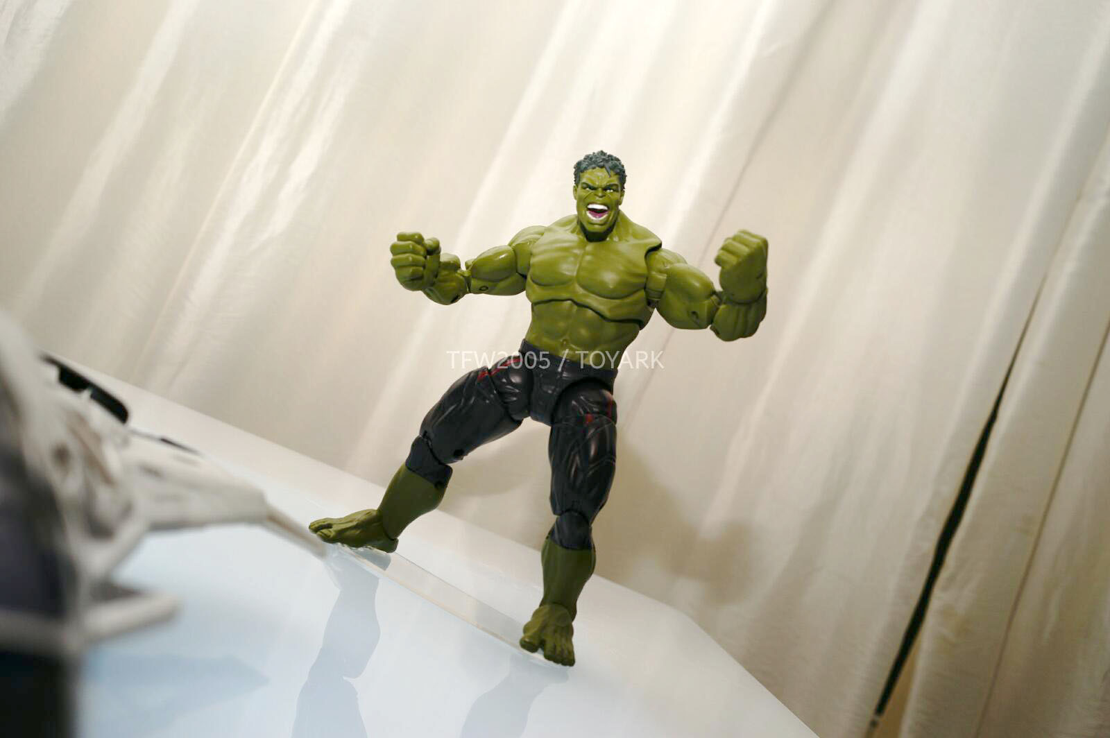 [Hasbro] NYCC | Marvel Legends | Avengers – Age of Ultron  DSC08146