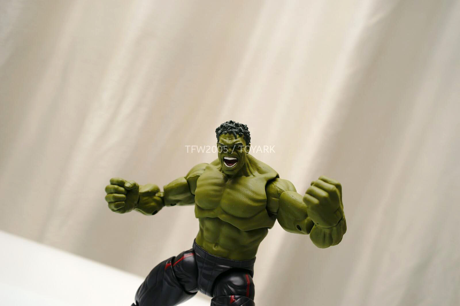 [Hasbro] NYCC | Marvel Legends | Avengers – Age of Ultron  DSC08147