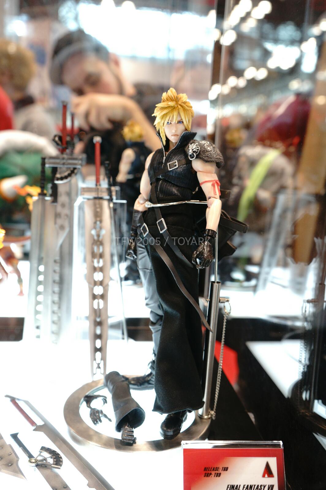 [NYCC 2014] Play Arts Kai - Video Game NYCC-2014-Play-Arts-Kai-Final-Fantasy-VII-002