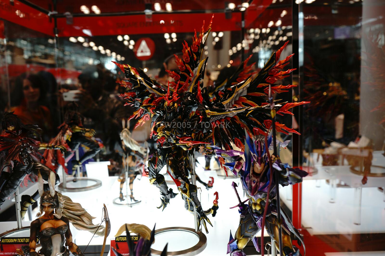 [NYCC 2014] Play Arts Kai - Video Game NYCC-2014-Play-Arts-Kai-Final-Fantasy-Variant-002