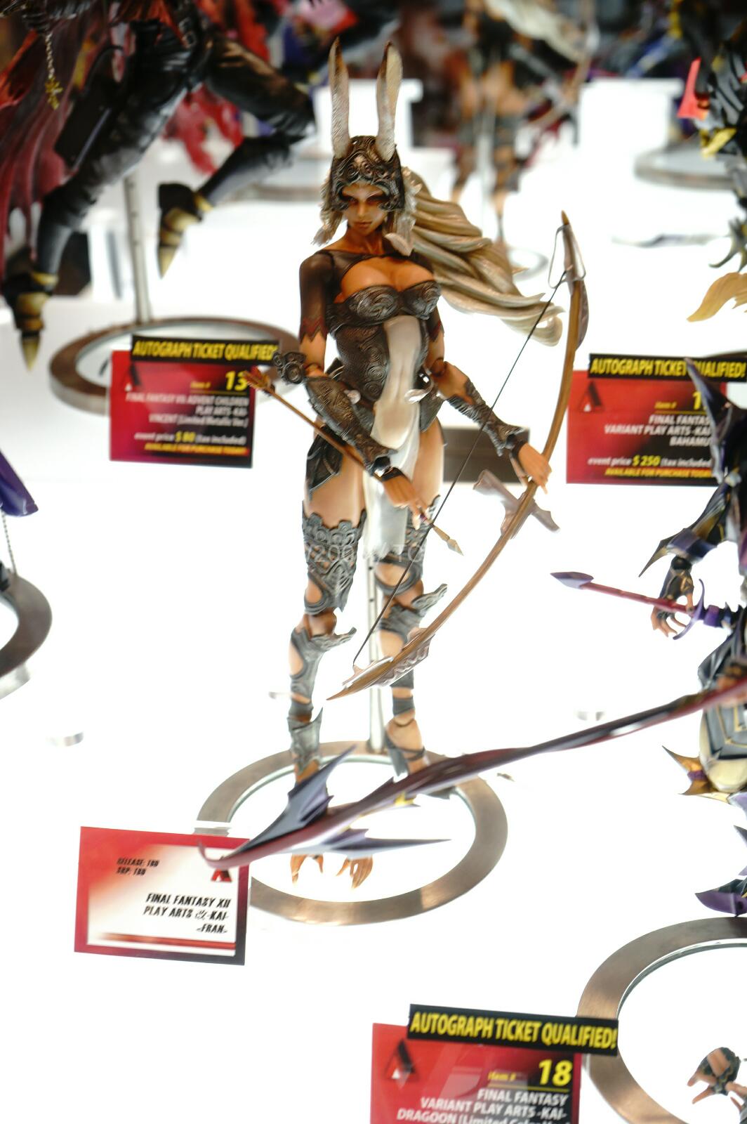 [NYCC 2014] Play Arts Kai - Video Game NYCC-2014-Play-Arts-Kai-Final-Fantasy-Variant-006