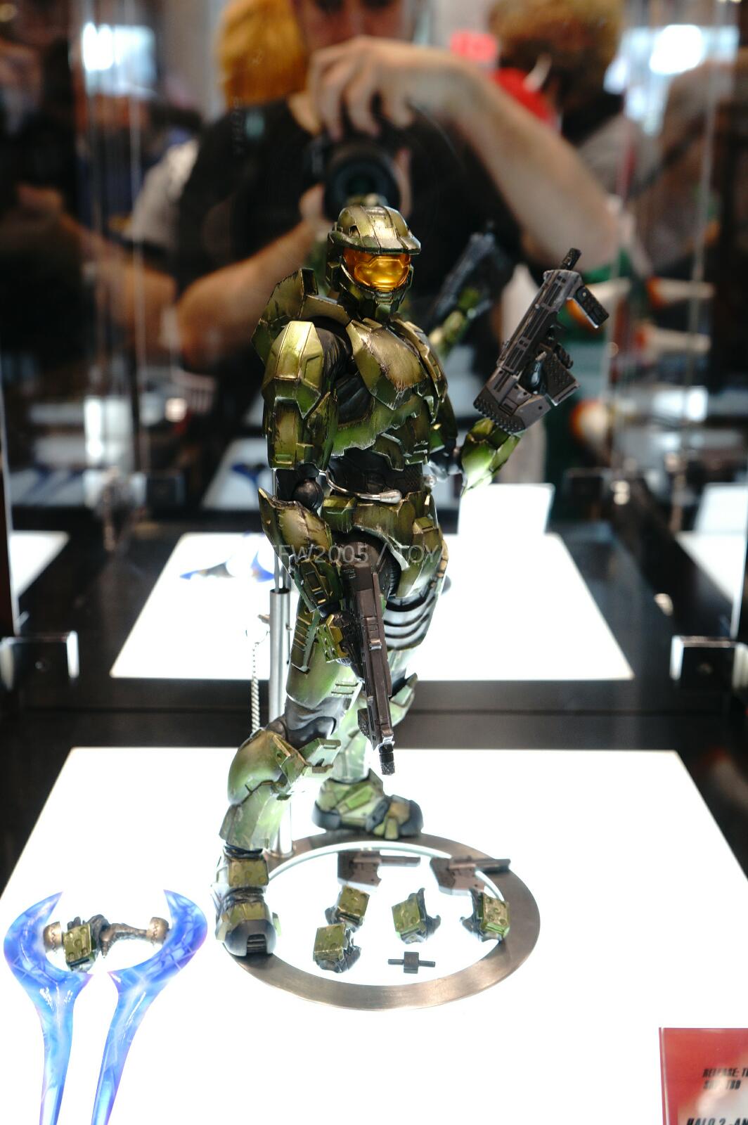 [NYCC 2014] Play Arts Kai - Video Game NYCC-2014-Play-Arts-Kai-Master-Chief-001