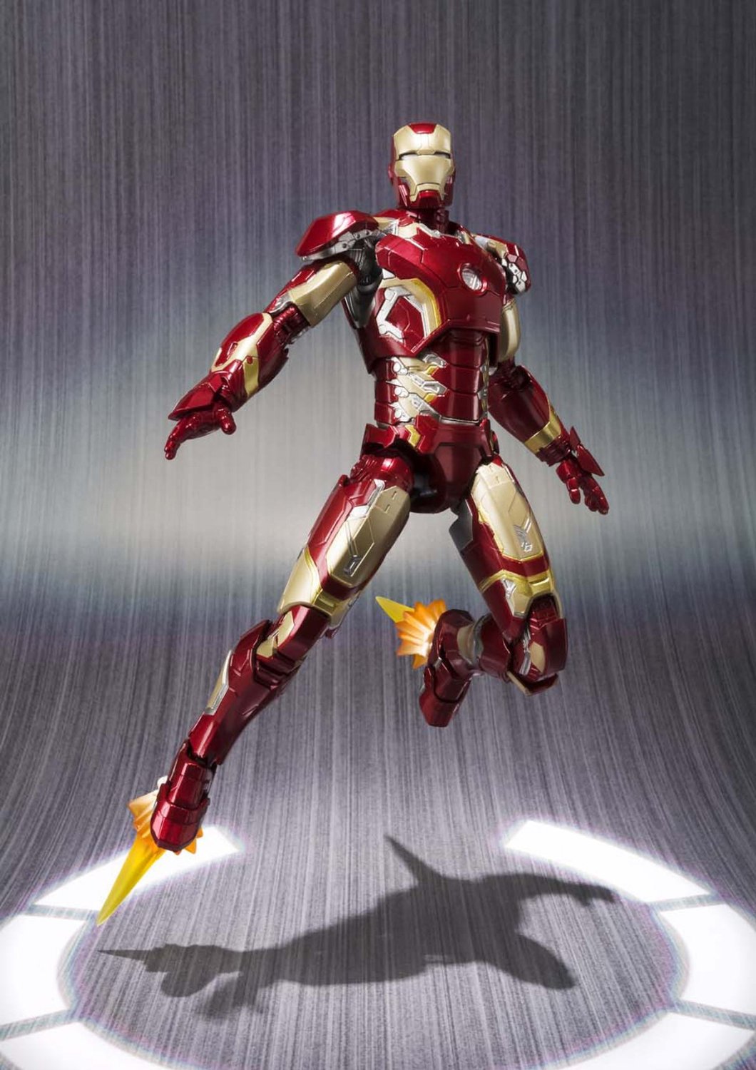 [Bandai][Tópico Oficial] S.H.Figuarts | Avengers: Age of Ultron - Hulkbuster - Página 3 Avengers-Age-of-Ultron-Iron-Man-Mark-43-SH-Figuarts-004