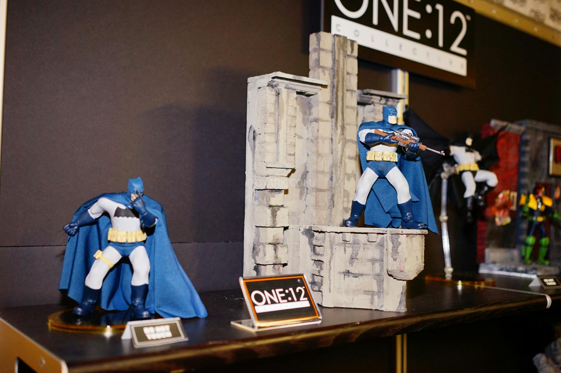 [Mezco] One:12 - Batman the Dark Knight Mezco-Pre-Toy-Fair-1-12-Collective-003