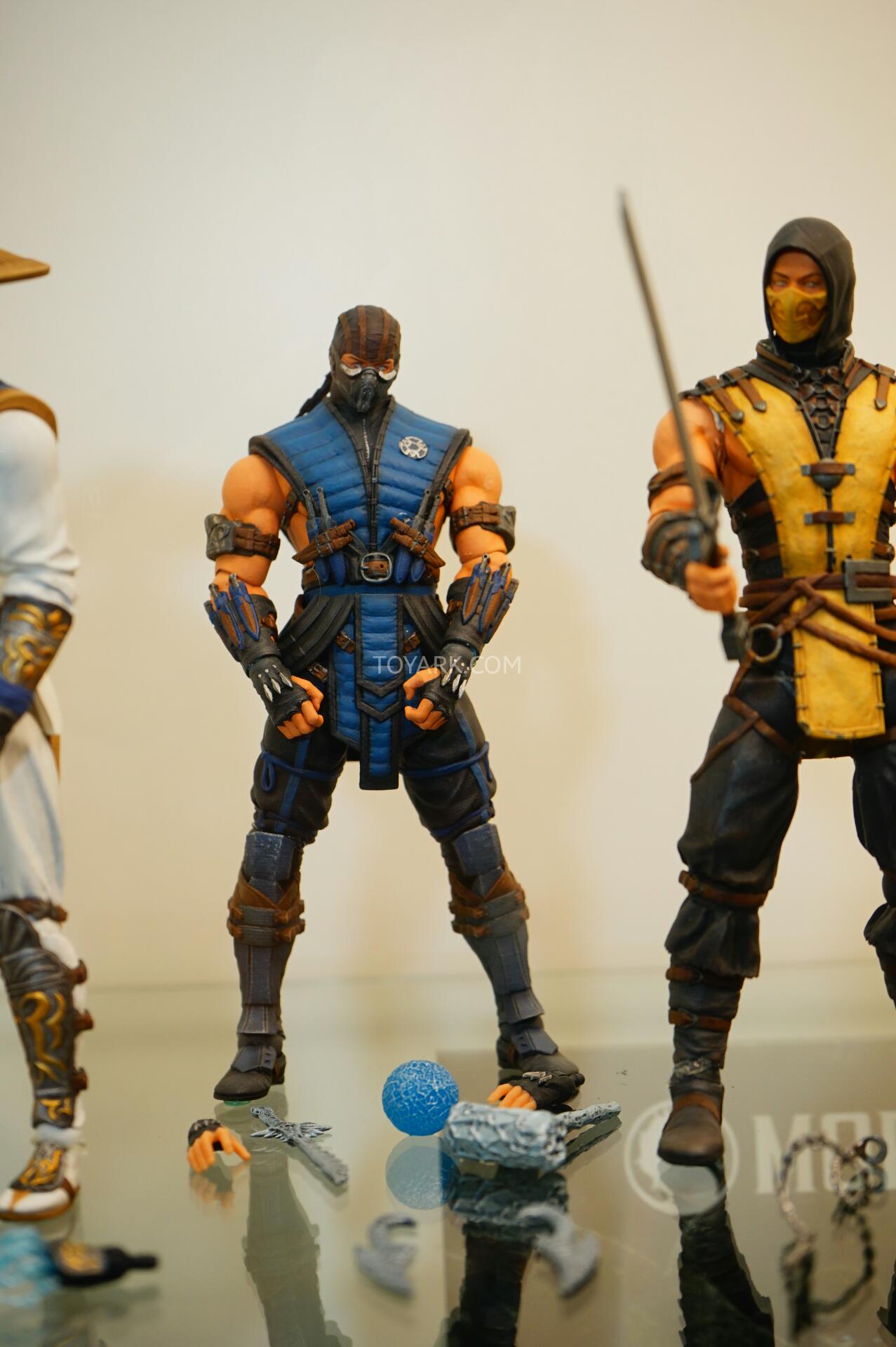 [EVENTO] Toy Fair 2015 - Mezco Toy-Fair-2015-Mezco-Mortal-Kombat-X-005