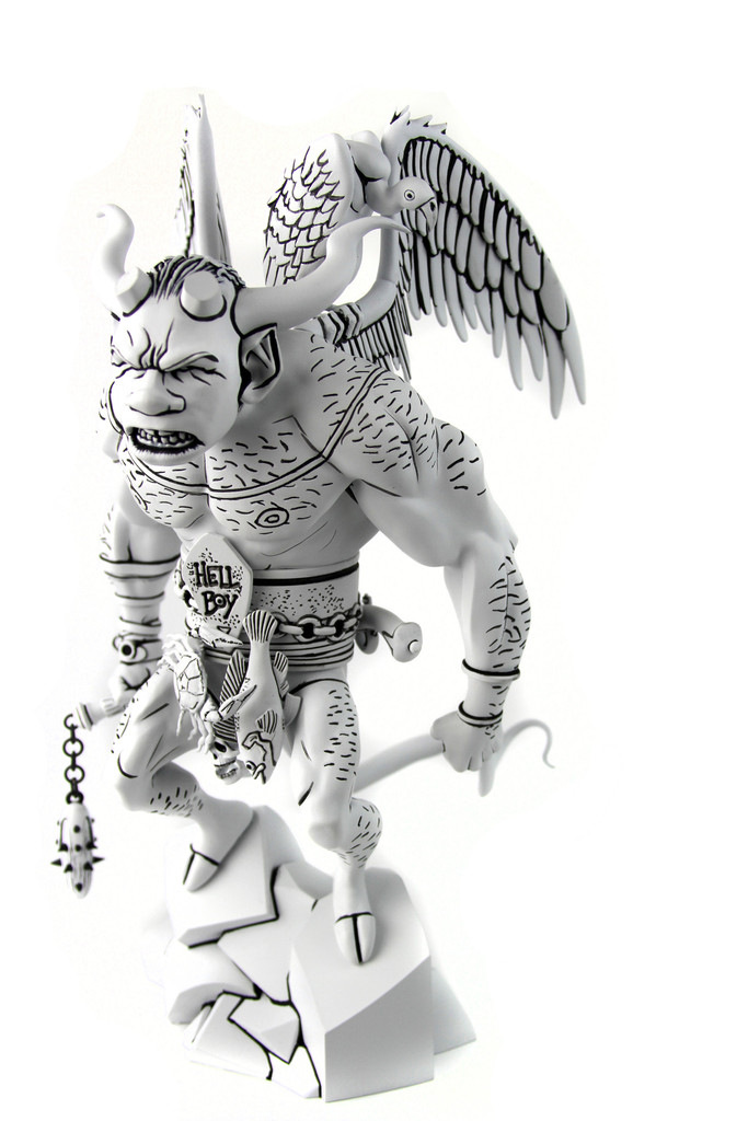 [Mondo] Hellboy Original Sketch Mondo-First-Hellboy-Statue-Black-and-White-015