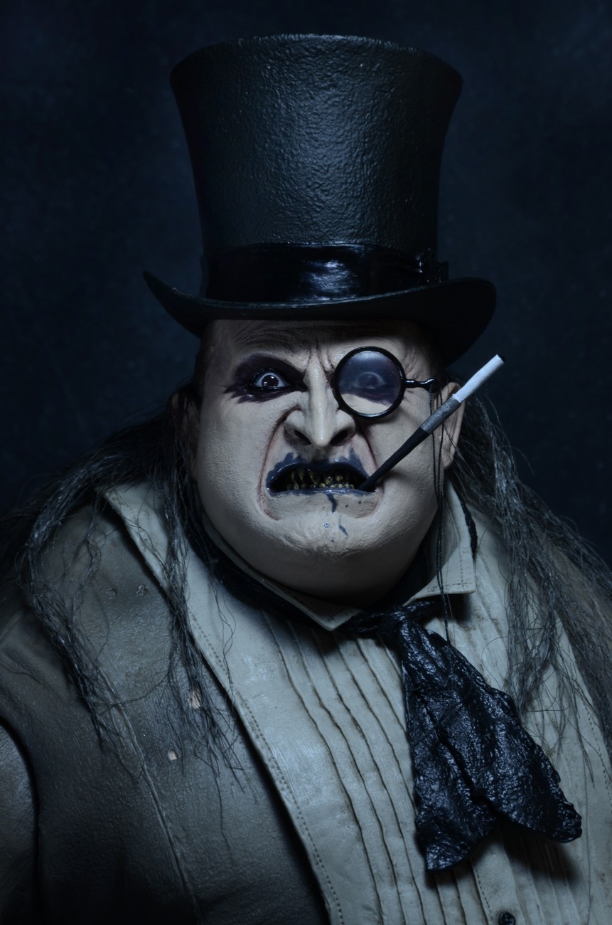 [NECA] 1/4 Scale - Batman Returns - Penguin  NECA-Batman-Returns-Penguin-Quarter-Scale-Figure-002