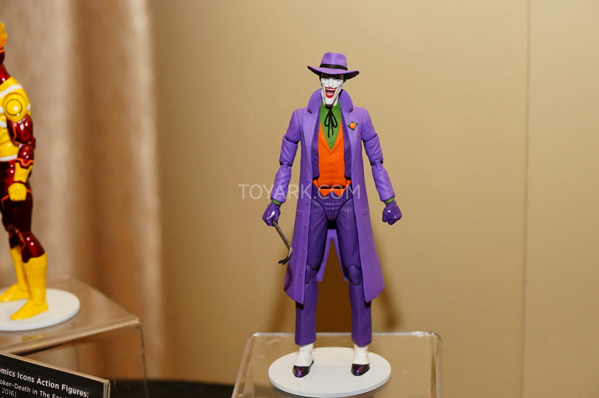 [SDCC 2015] DC Collectibles SDCC2015-DC-Collectibles-DC-Icon-Series-009