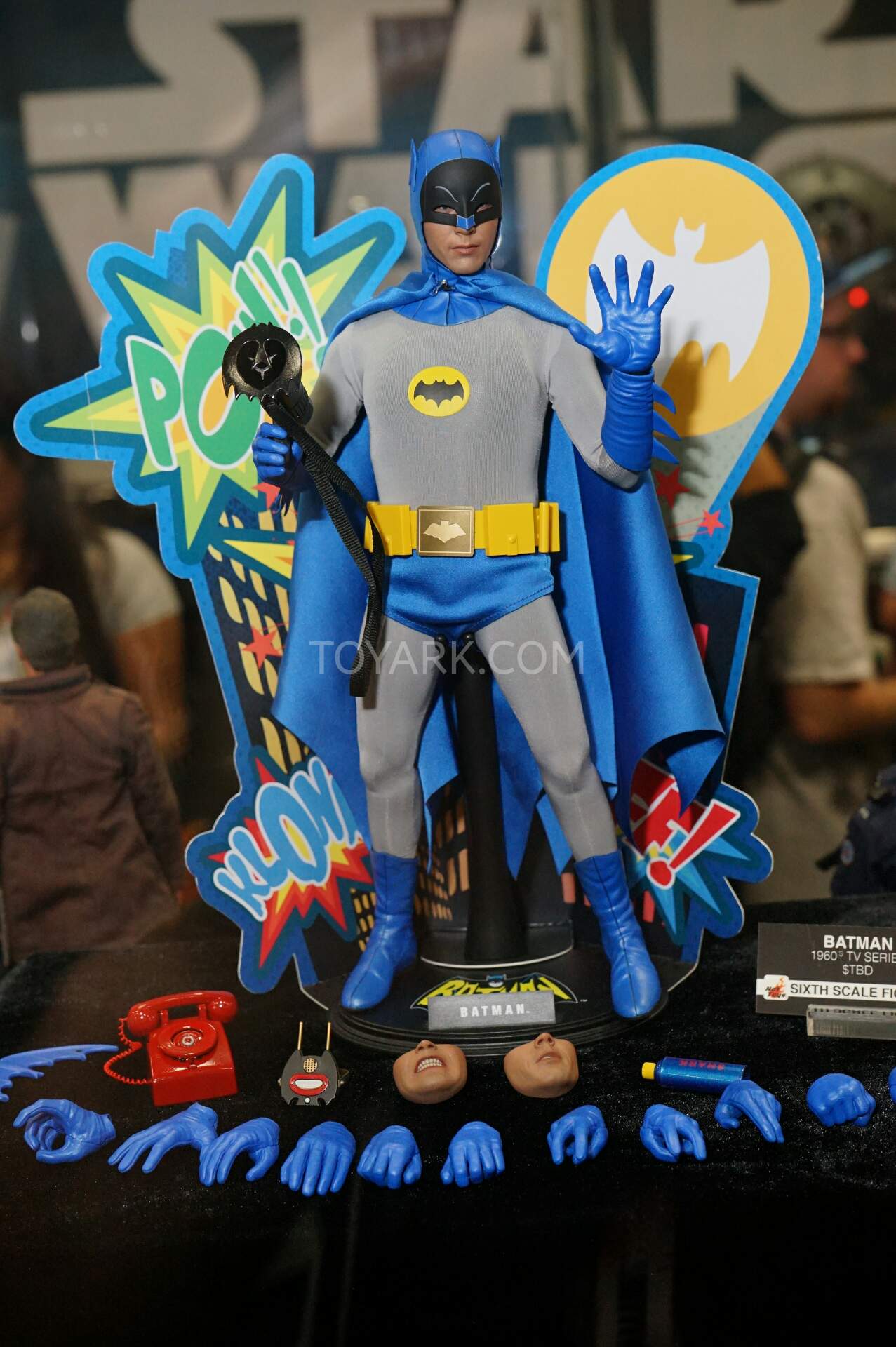 [Hot Toys] Batman 1960 TV Series: Batman Collectible Figure (Repaint) SDCC2015-Hot-Toys-Batman-Line-006