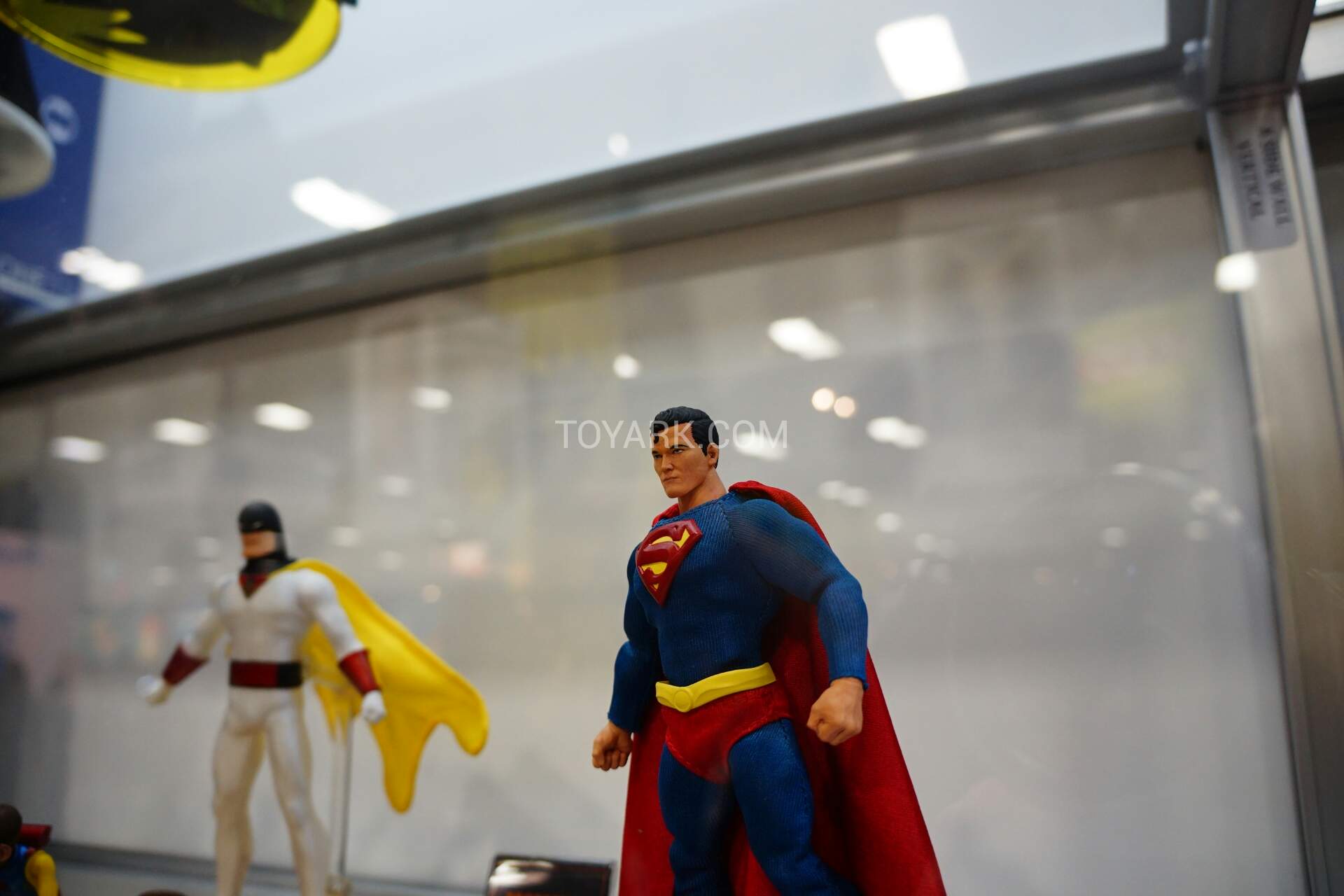 [SDCC 2015] Mezco Toyz SDCC2015-Mwzco-One12-Collective-031