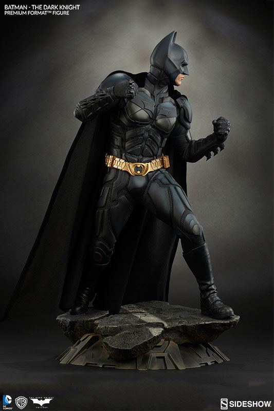 [Sideshow] Christian Bale Batman Premium Format Sideshow-Dark-Knight-Batman-Statue-005